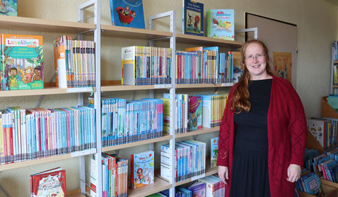 Wünsche-Erfüllerin für Leseratten - Theres Längert neue Leiterin der Gemeindebücherei